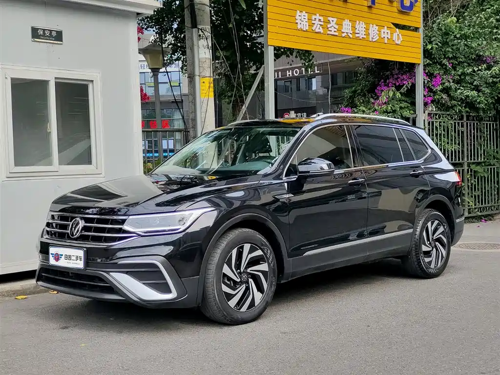 Volkswagen Tiguan L 2023