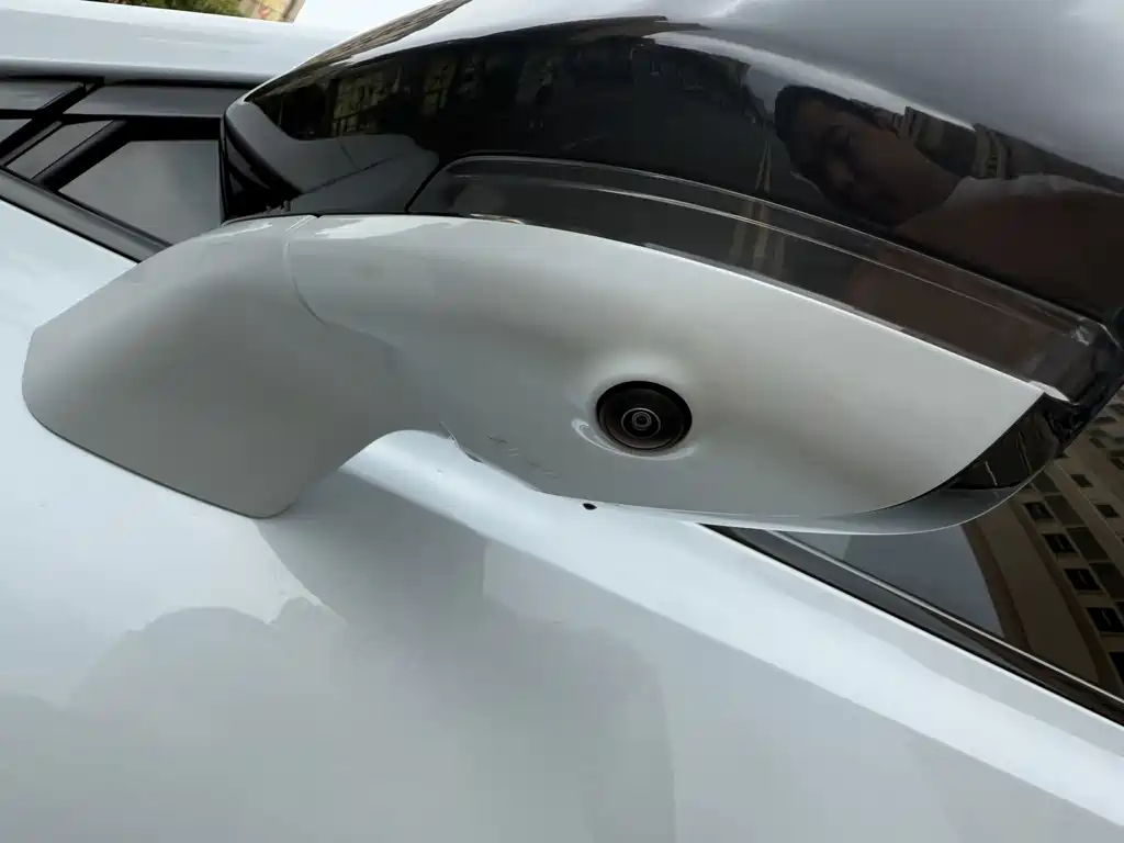Cadillac XT5 — миниатюра 13