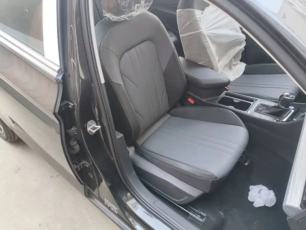 Volkswagen Sagitar — миниатюра 25