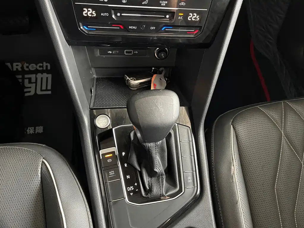 Volkswagen Tiguan L — миниатюра 18
