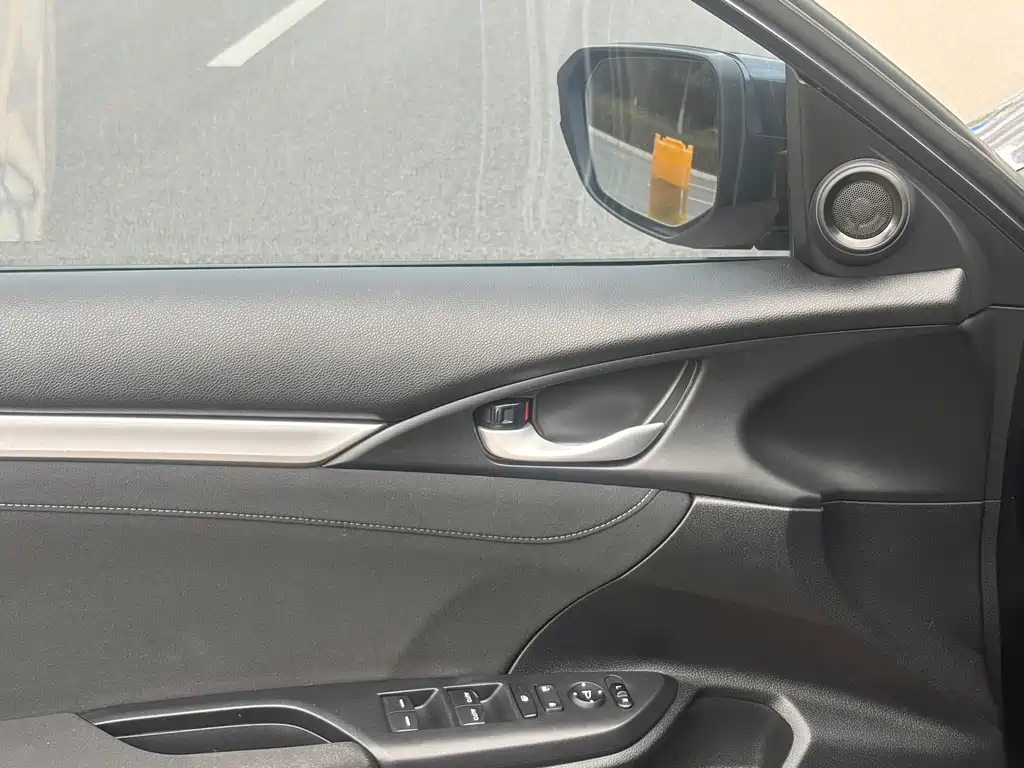 Honda Civic — миниатюра 9