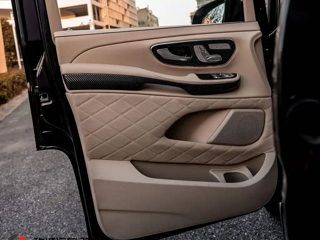 MERCEDES-BENZ V CLASS