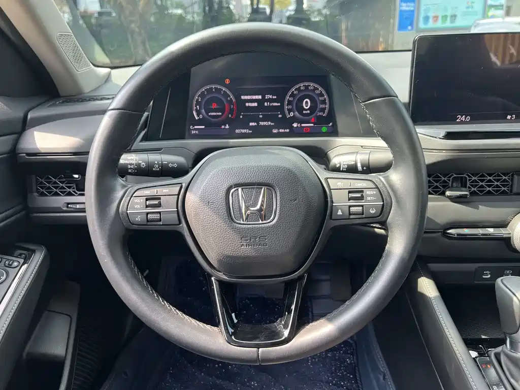 Honda Accord — миниатюра 12