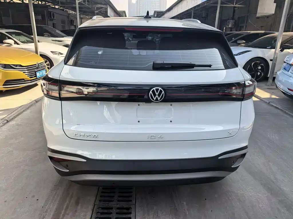 VOLKSWAGEN ID.4 X