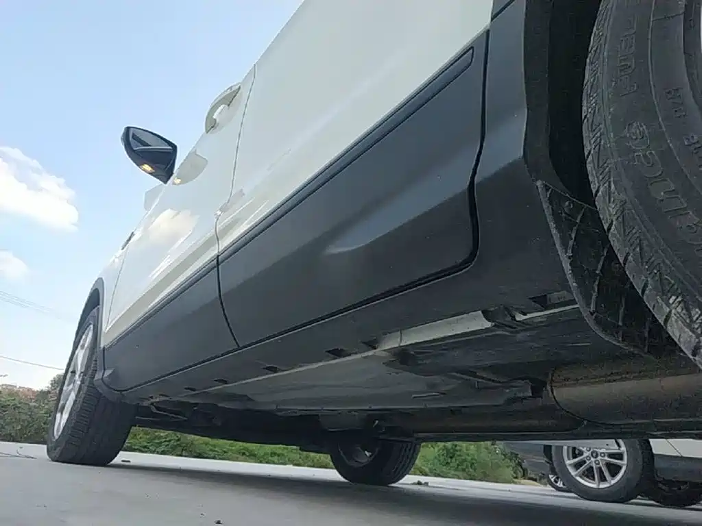 Ford Kuga — миниатюра 22