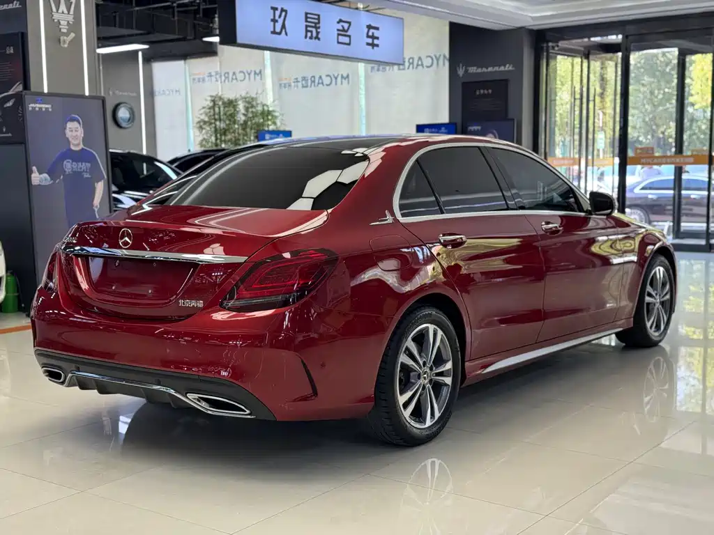Mercedes-Benz C-Class — миниатюра 12