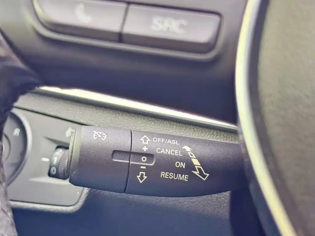 Roewe i6 New Energy — миниатюра 15