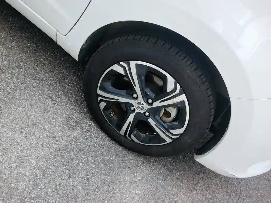 Changan Benben E-Star — миниатюра 6