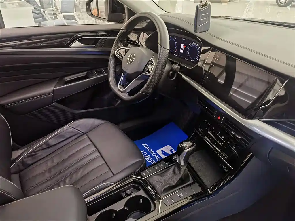 VOLKSWAGEN PASSAT NEW ENERGY