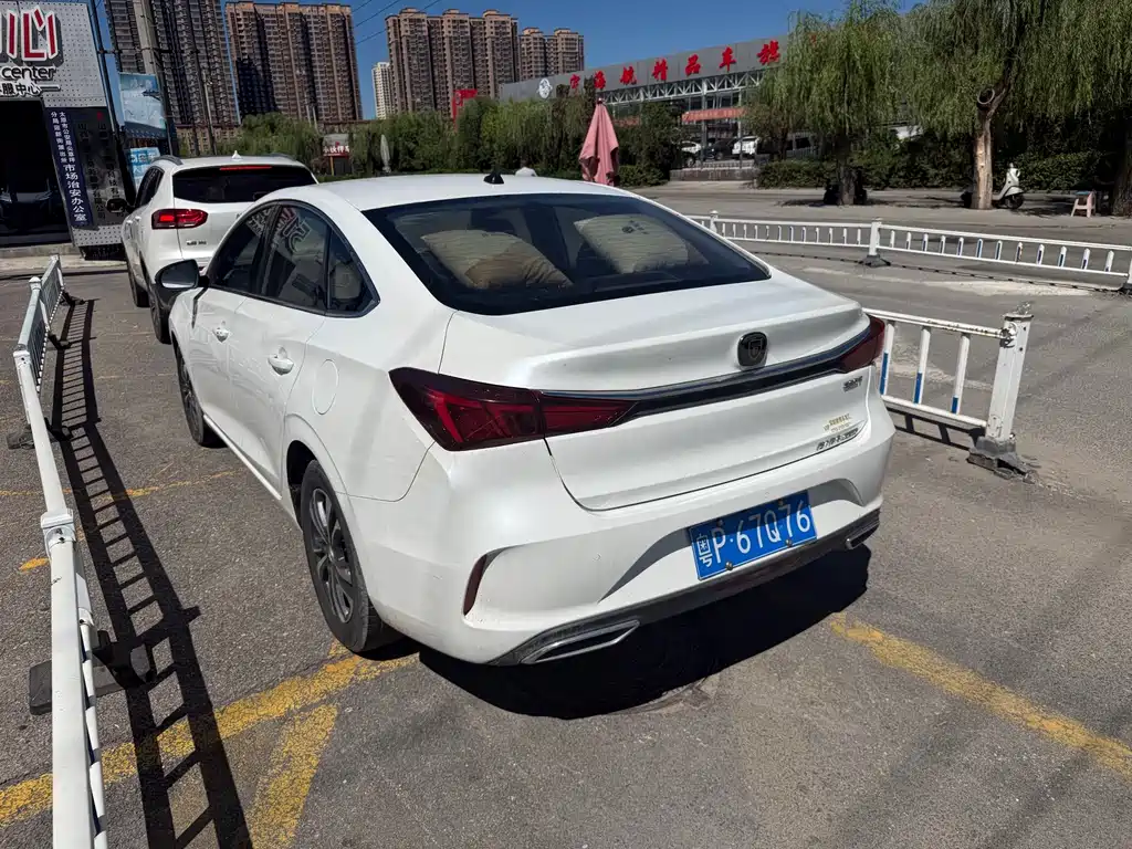 Changan Eado — миниатюра 7
