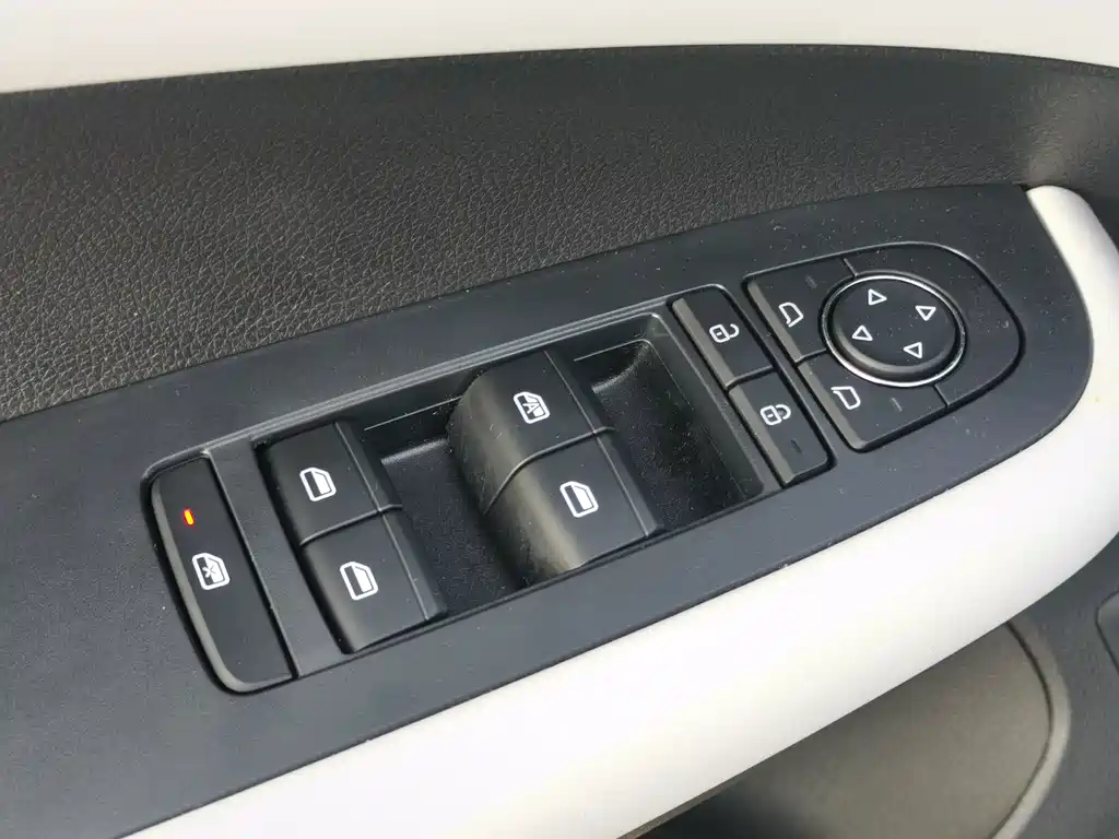 BYD Seal 05 DM-i — миниатюра 14