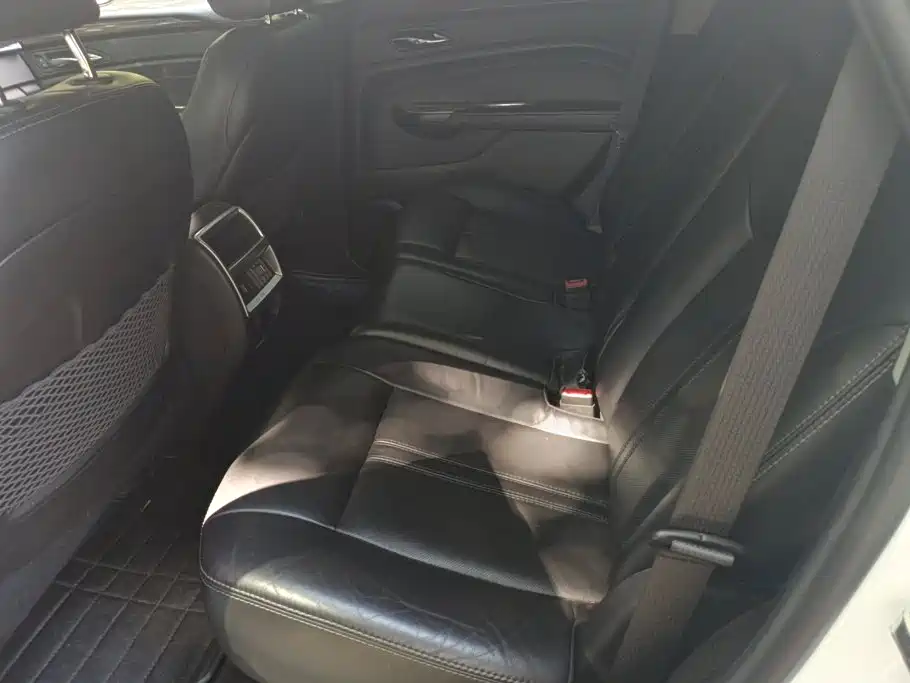 Cadillac SRX — миниатюра 11