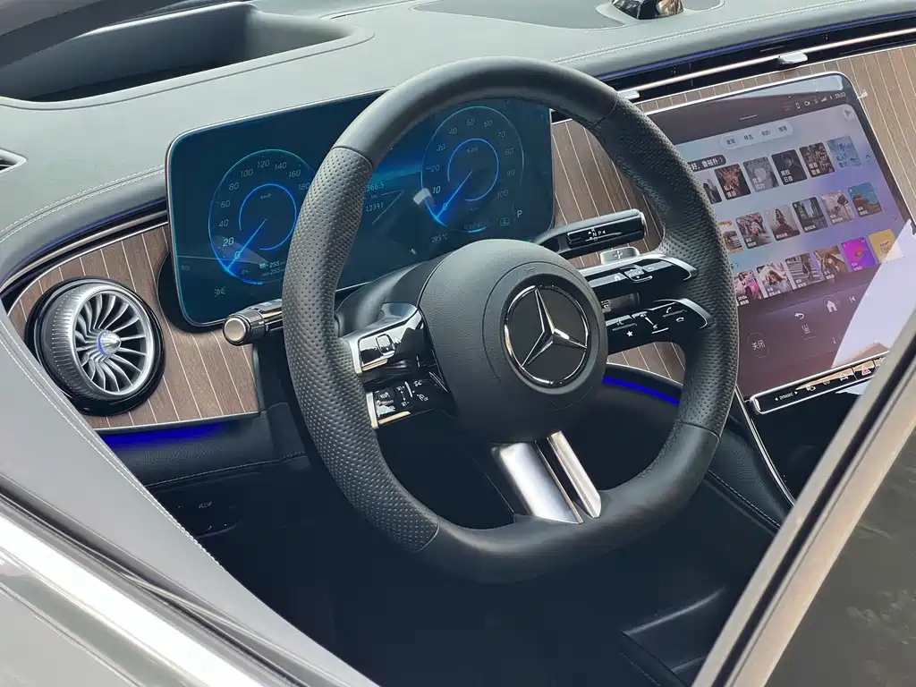 Mercedes-Benz EQE — миниатюра 12