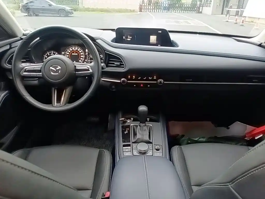 Mazda CX-30 — миниатюра 10