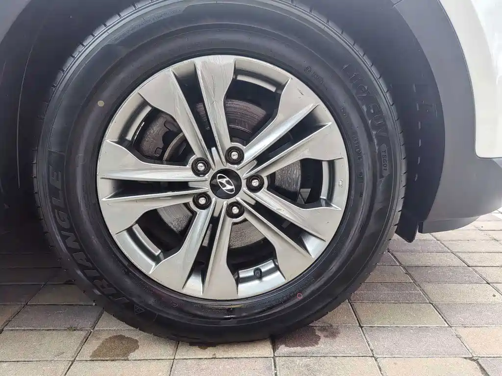 Hyundai Santa Fe — миниатюра 19