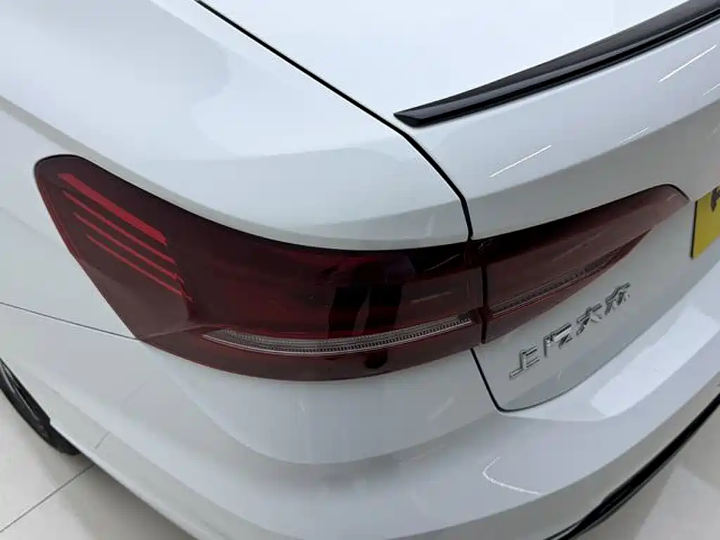 Volkswagen Lavida — миниатюра 17