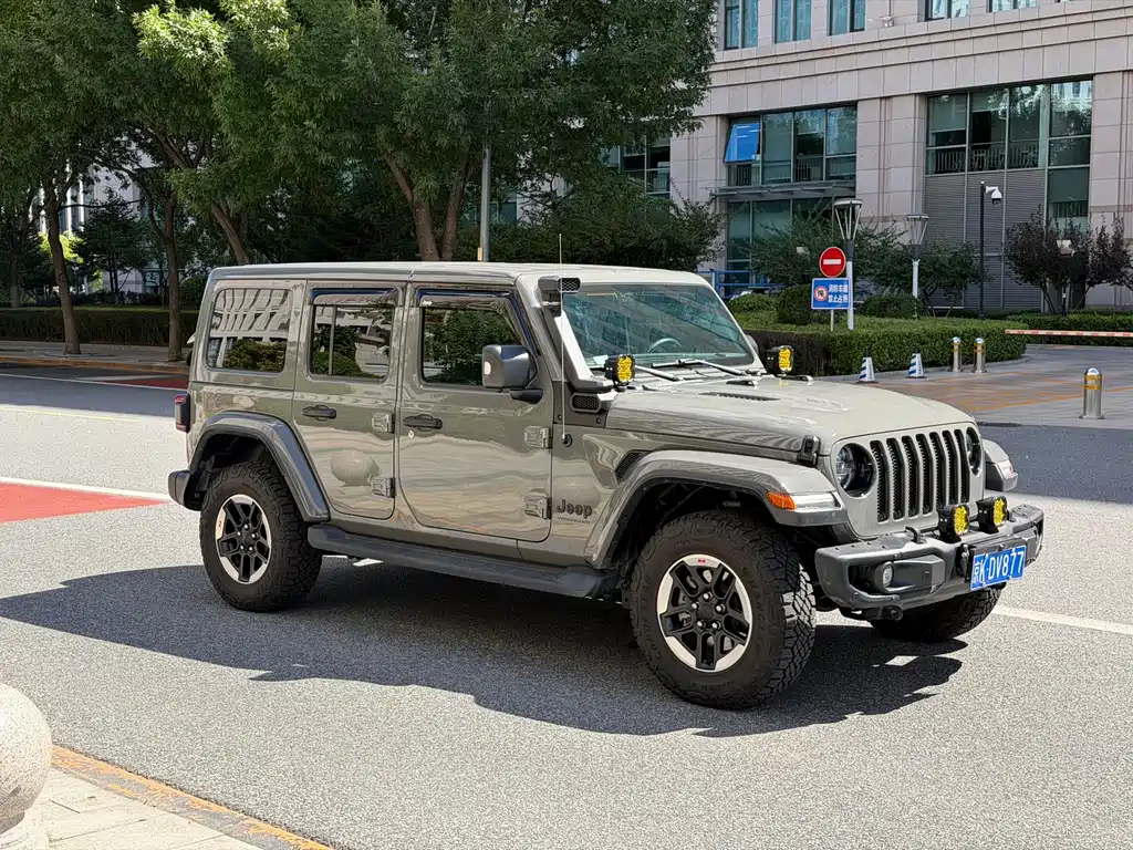 Jeep Wrangler — миниатюра 3
