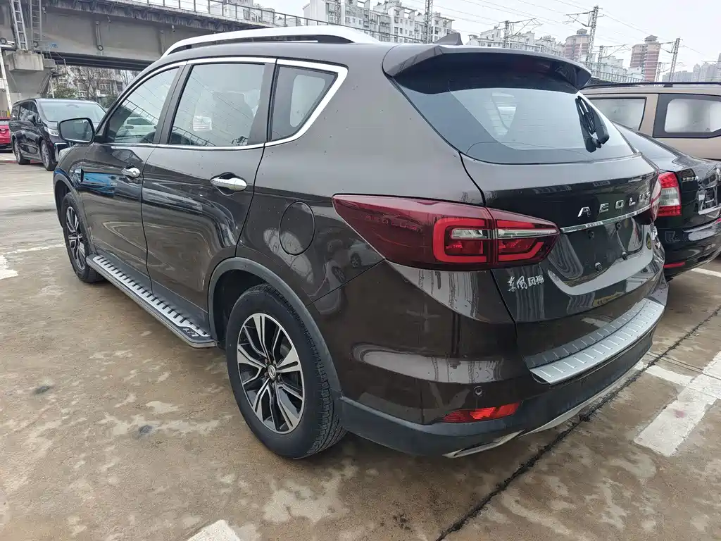 DONGFENG AX7