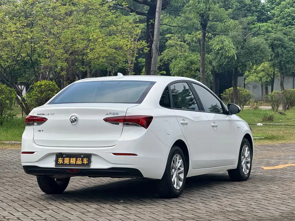 Buick Excelle — миниатюра 6