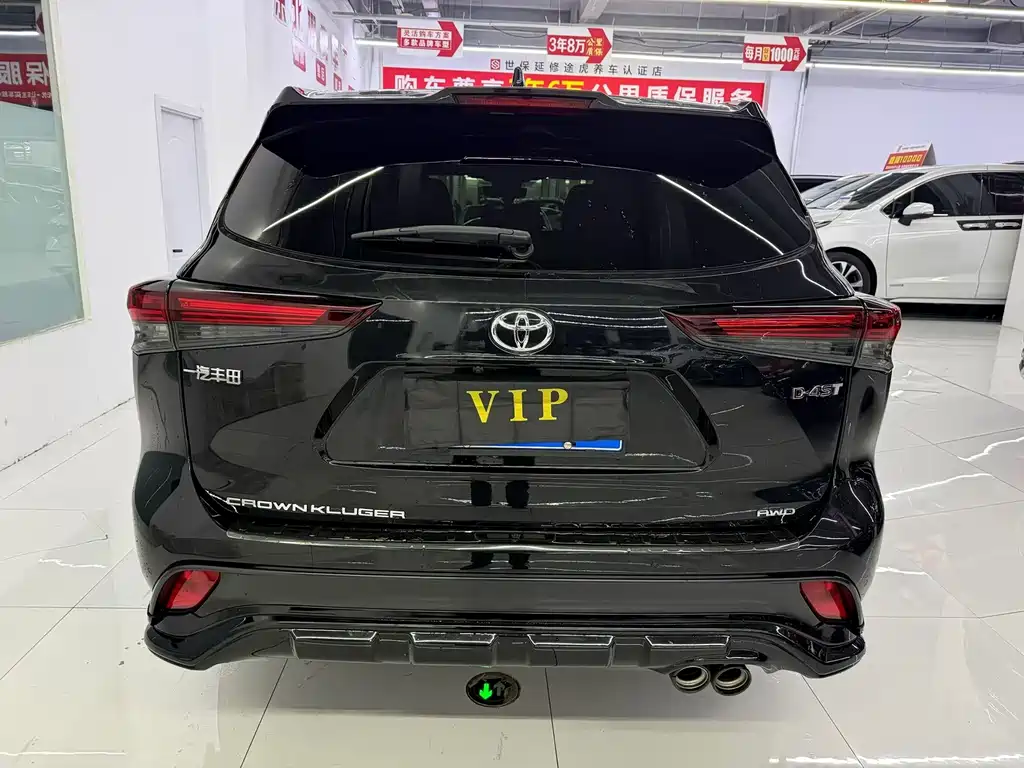 Toyota Crown Kluger — миниатюра 9