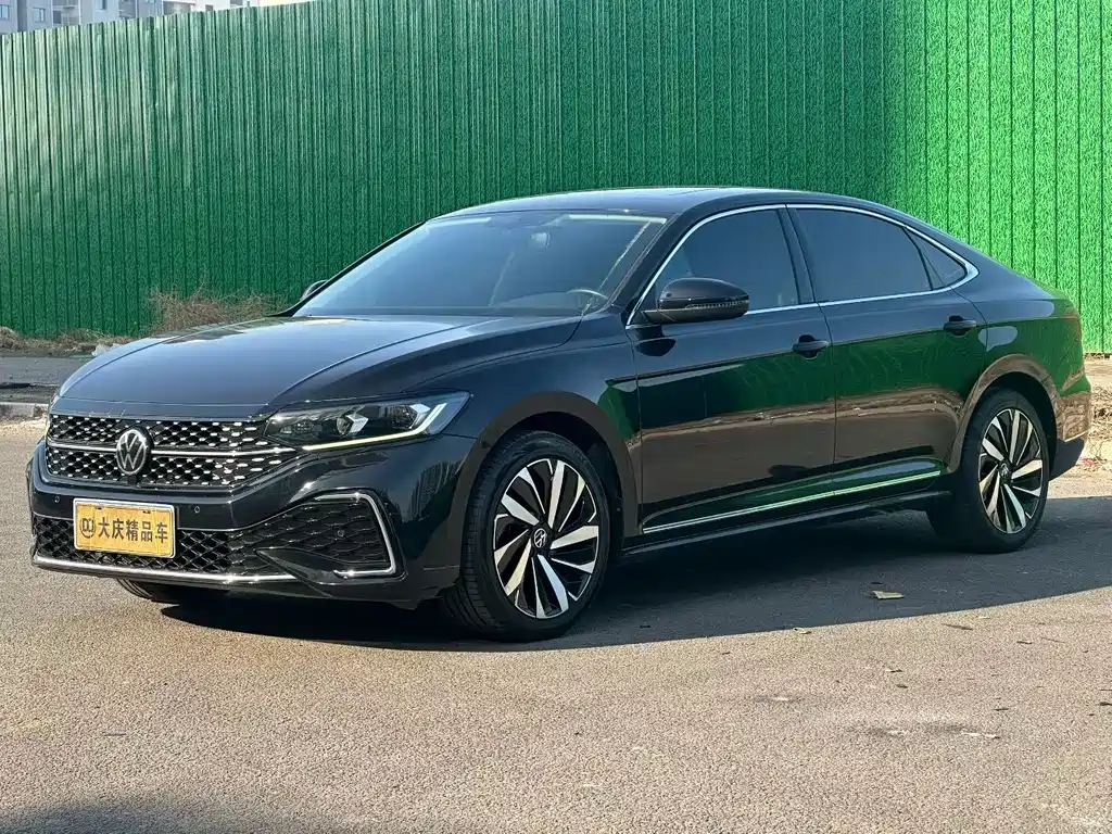 Volkswagen Passat 2022