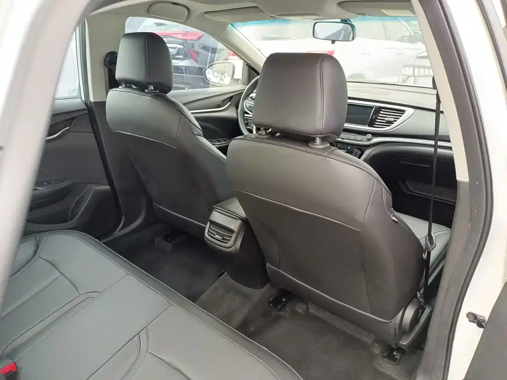 Buick Excelle — миниатюра 8