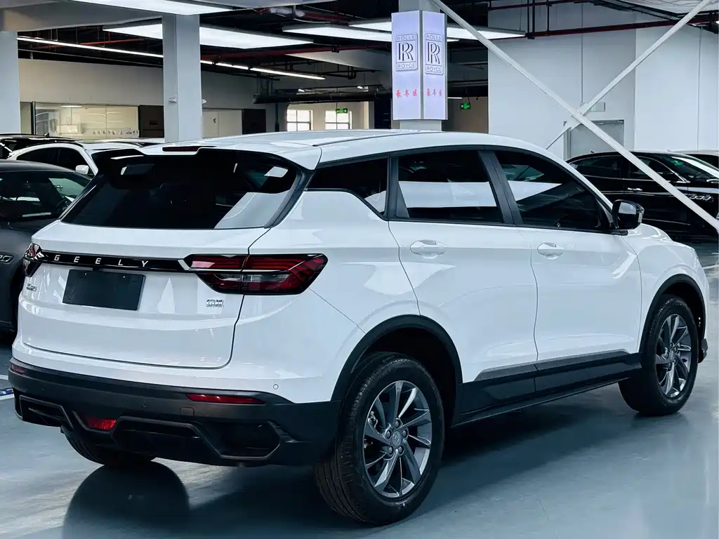 Geely Binyue — миниатюра 15