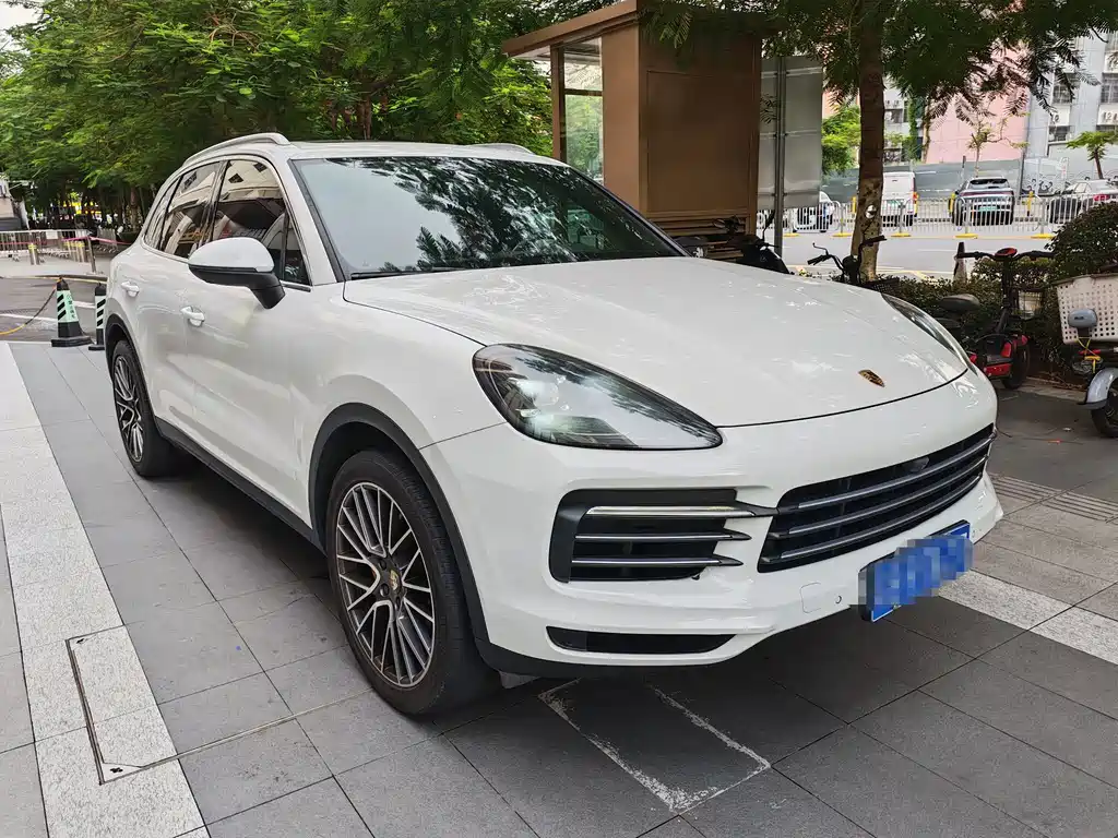 Porsche Cayenne — миниатюра 3