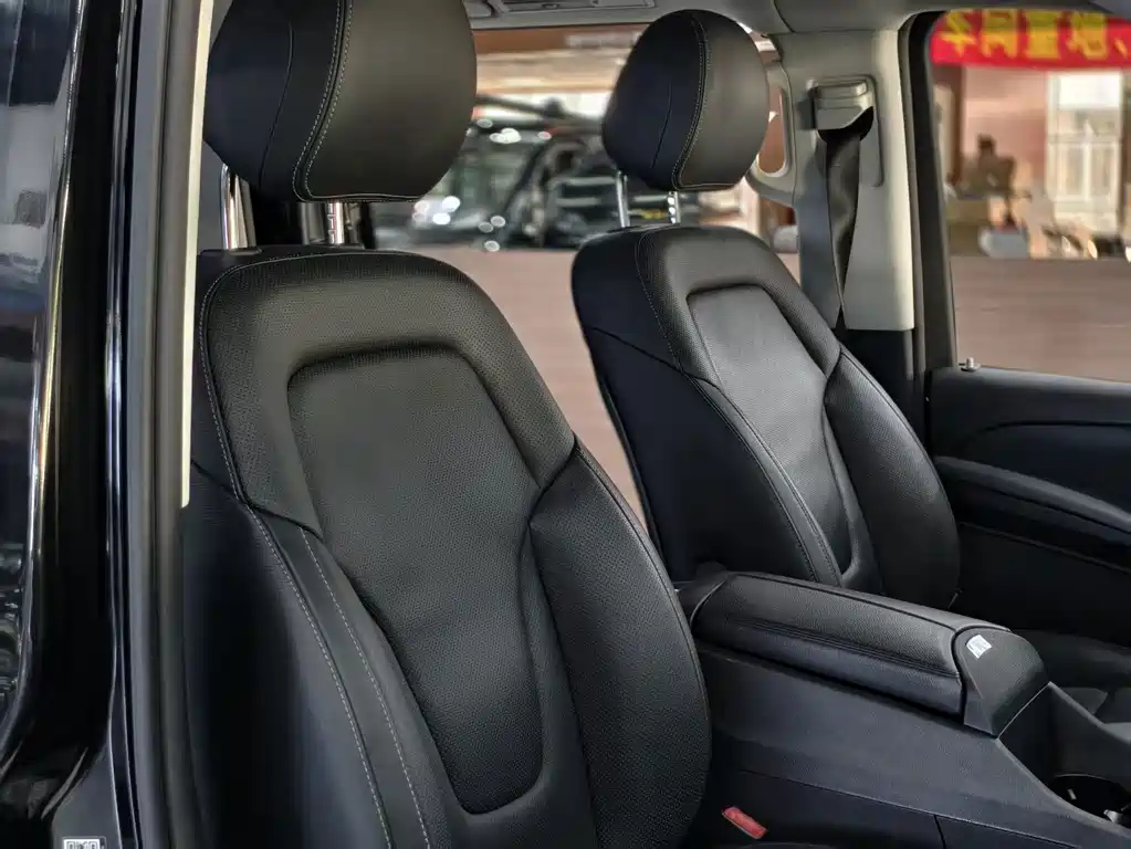 Mercedes-Benz V-Class — миниатюра 7