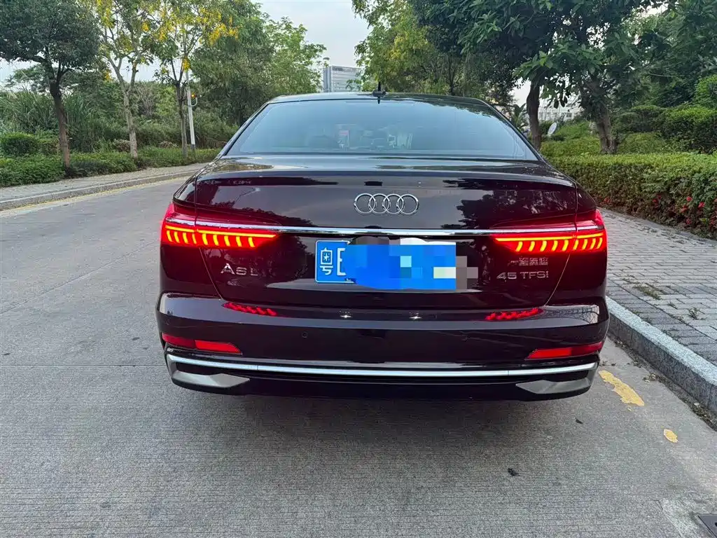 Audi A6L 2024 40 TFSI Luxury