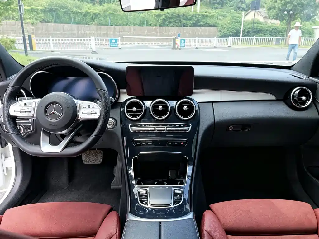 Mercedes-Benz C-Class — миниатюра 5