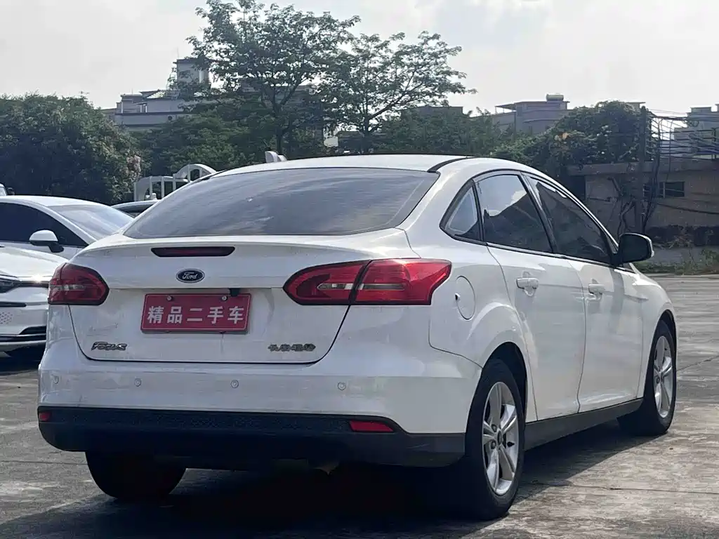 Ford Focus — миниатюра 6
