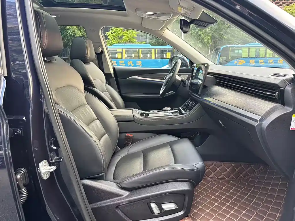 Skyworth EV6 — миниатюра 8
