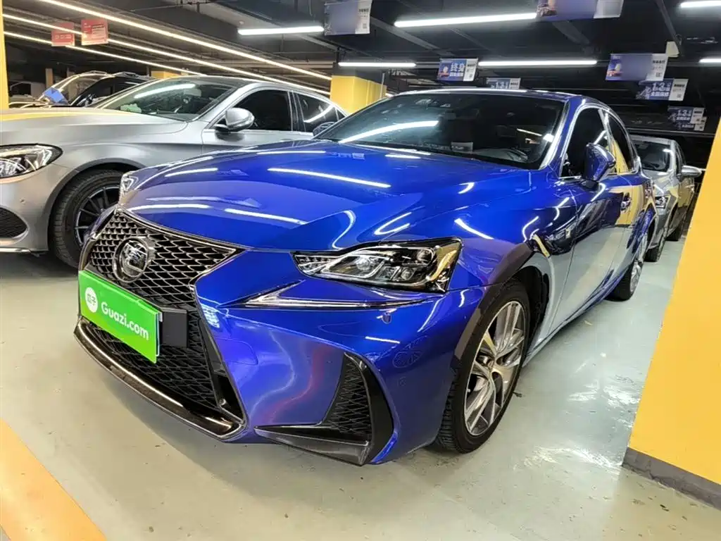 Lexus IS 2018