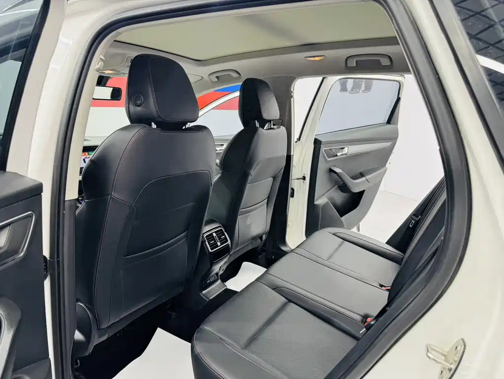 Skoda Karoq 2023 TSI280 Premium