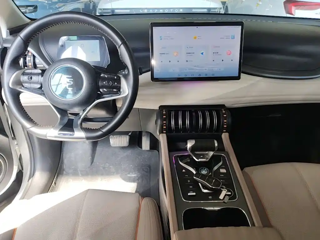 BYD Yuan Plus — миниатюра 10
