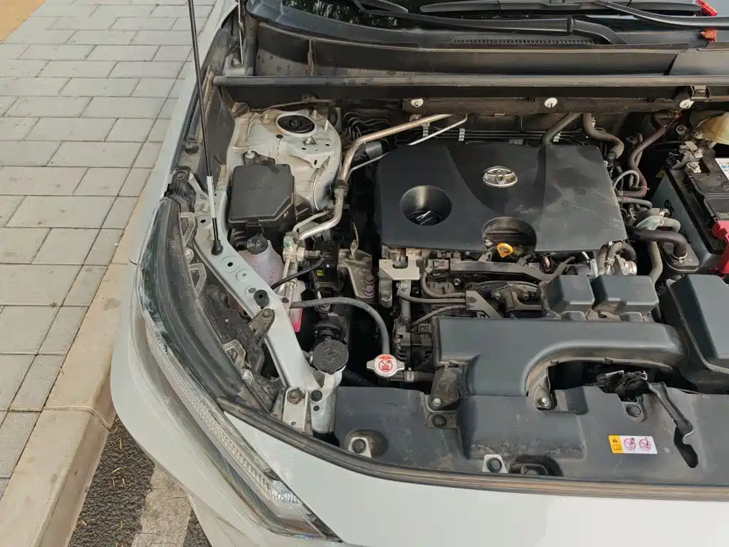 Toyota RAV4 — миниатюра 19