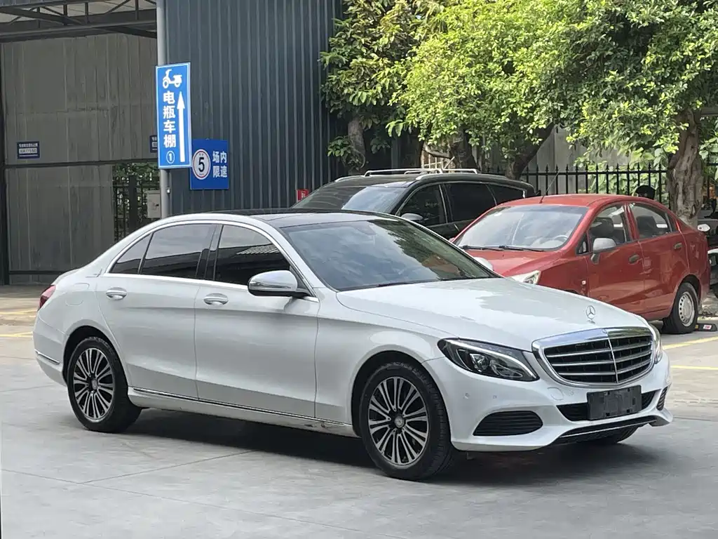Mercedes-Benz C-Class — миниатюра 4