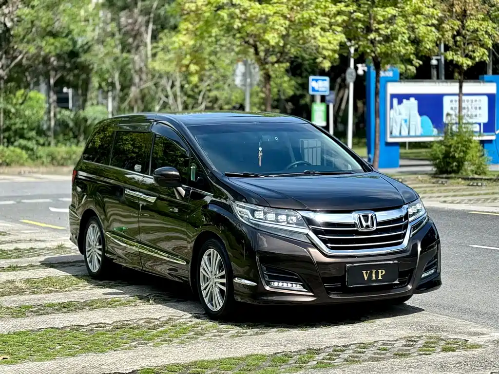 Honda Elysion 2016 2.4L Luxury