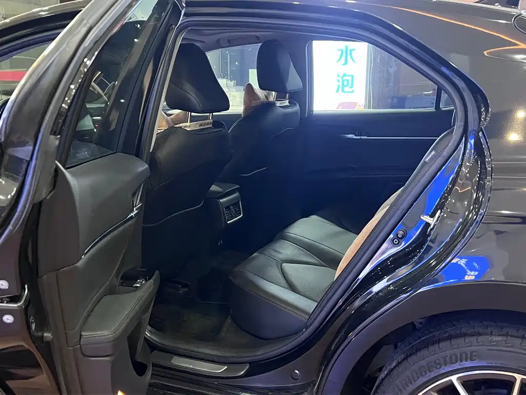 Toyota Camry 2021 2.5G Luxury
