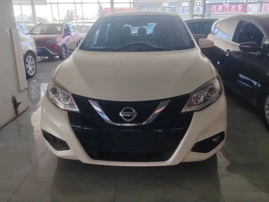 Nissan Tiida — миниатюра 2