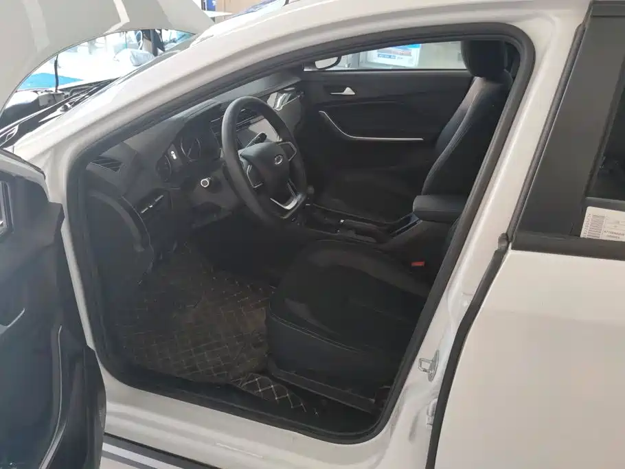 Chery Tiggo 3x — миниатюра 9