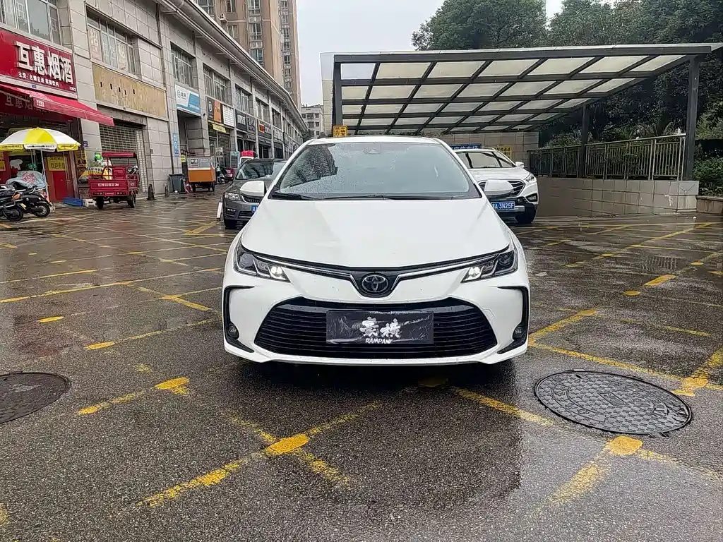 TOYOTA COROLLA