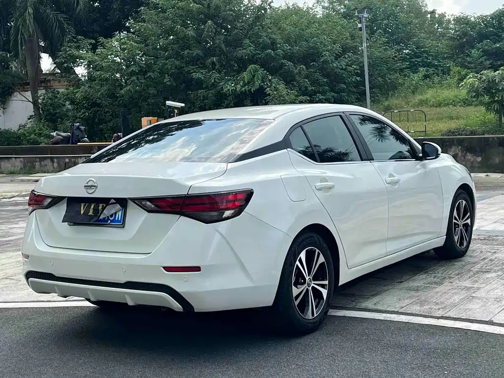 Nissan Sylphy — миниатюра 6