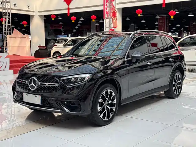 MERCEDES-BENZ GLC