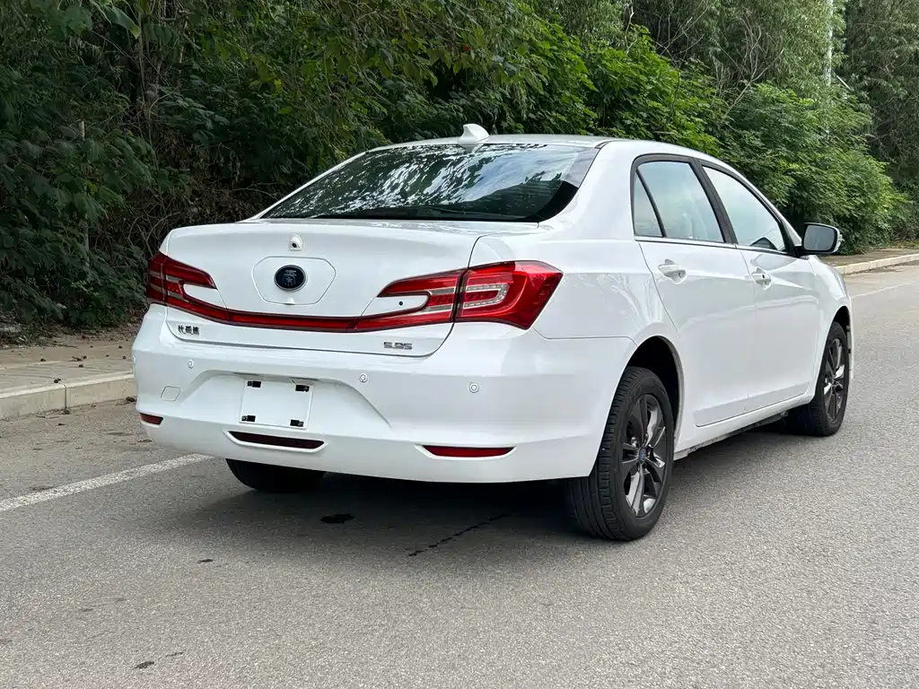 BYD Qin NEV — миниатюра 12
