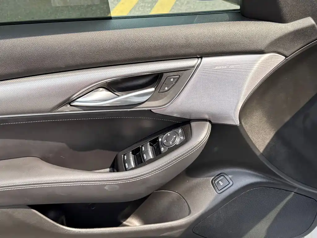 Cadillac CT5 — миниатюра 22