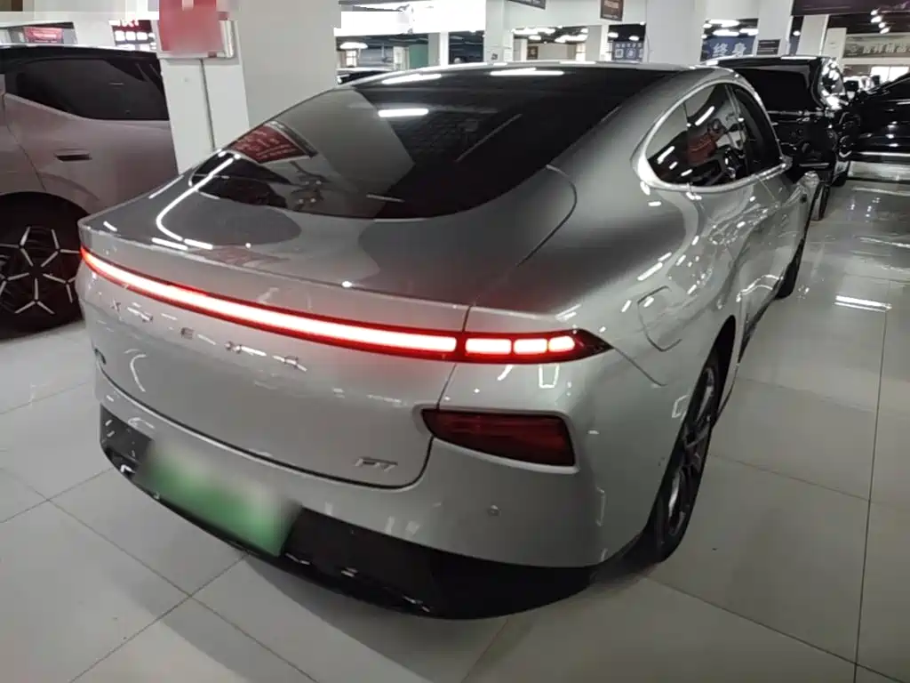 XPeng P7 — миниатюра 7