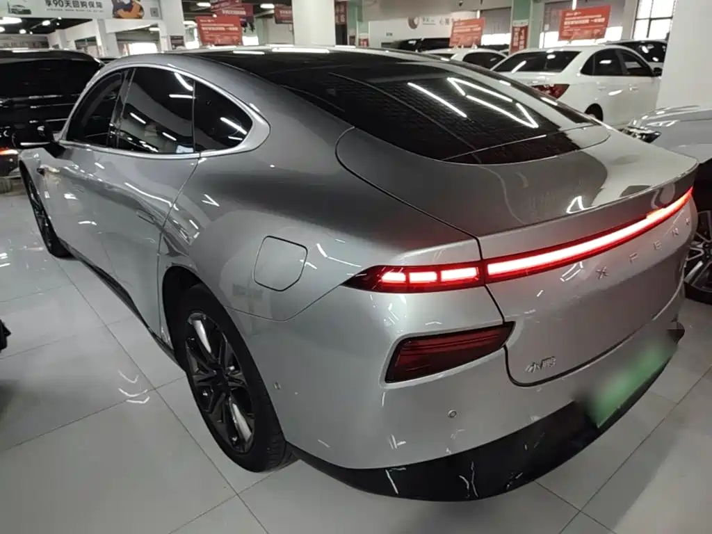 XPeng P7 — миниатюра 5