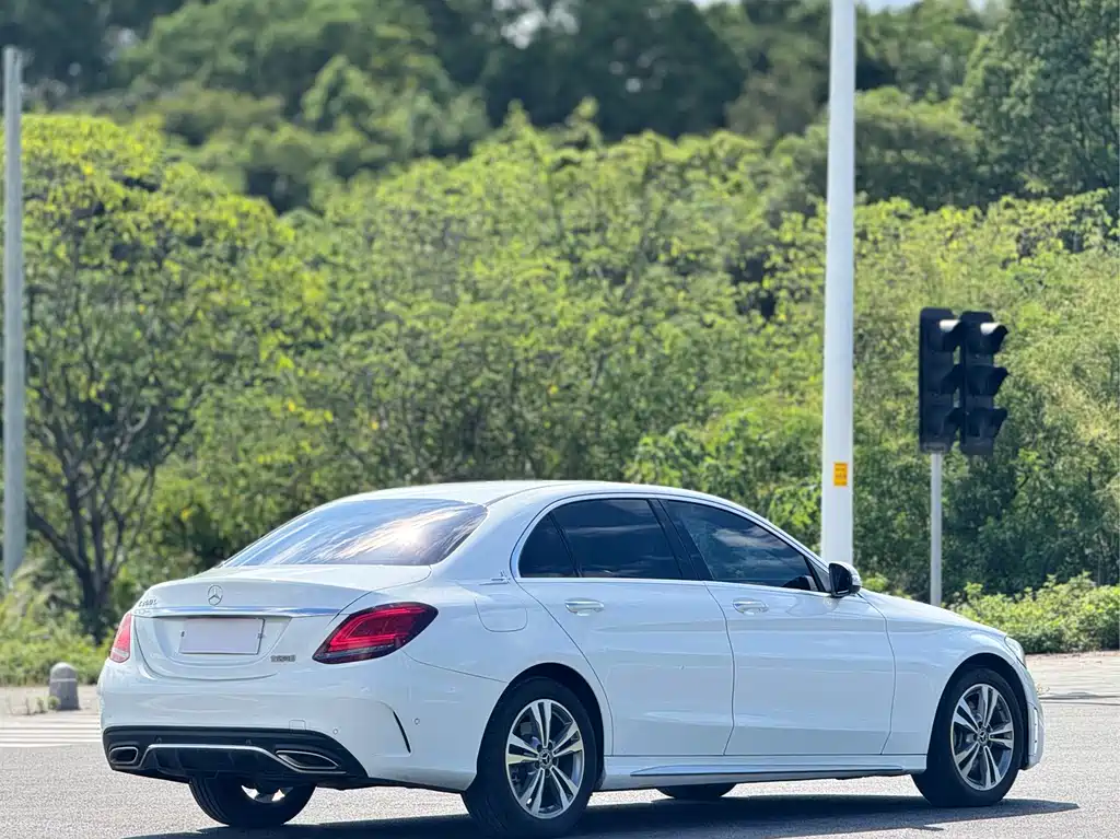 Mercedes-Benz C-Class — миниатюра 15